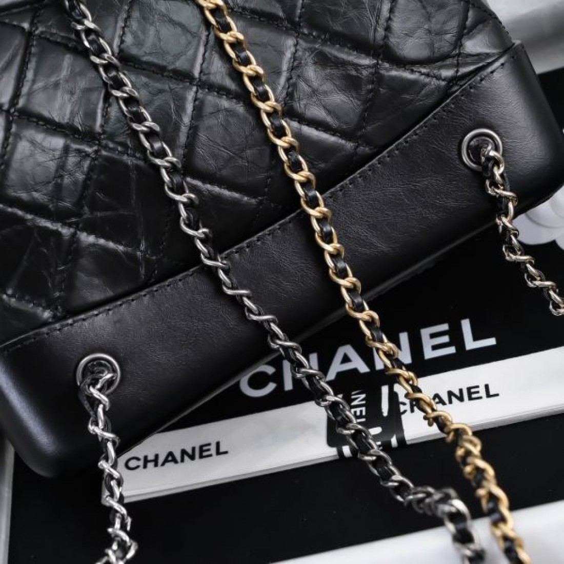CHANEL シャネル 2024FW 定番のストリートスタイル バックパック - 画像 (8)
