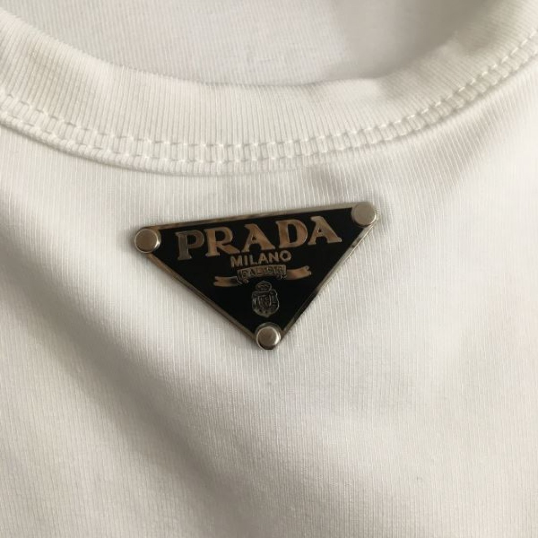 2024SS 半袖Tシャツ PRADA プラダ カジュアルさが強すぎる - 画像 (8)