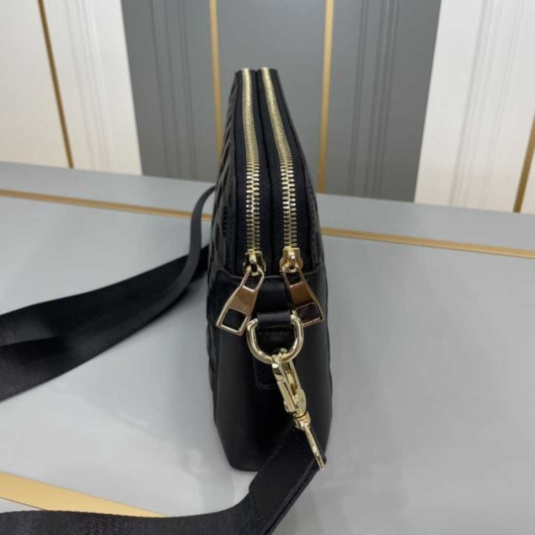 2024FW ショルダーバッグ LOUIS VUITTON ルイヴィトン オンライン限定 - 画像 (7)