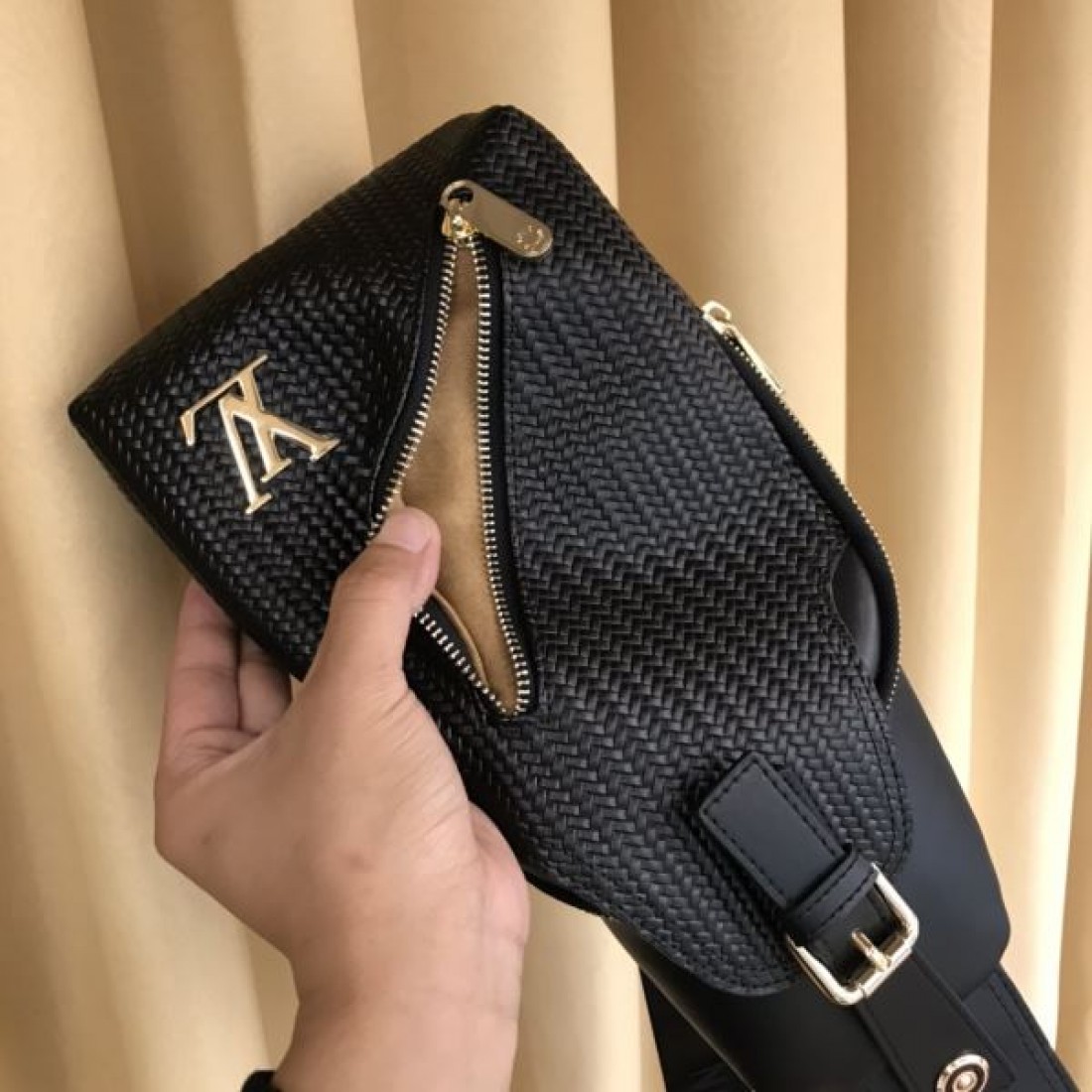 2024FW チェストバッグ LOUIS VUITTON ルイヴィトン 人気プレゼント - 画像 (8)