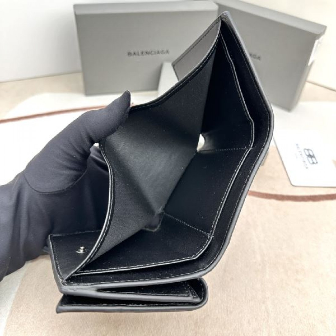 BALENCIAGA バレンシアガ 2024SS ブームは再熱中 三つ折り財布 - 画像 (10)