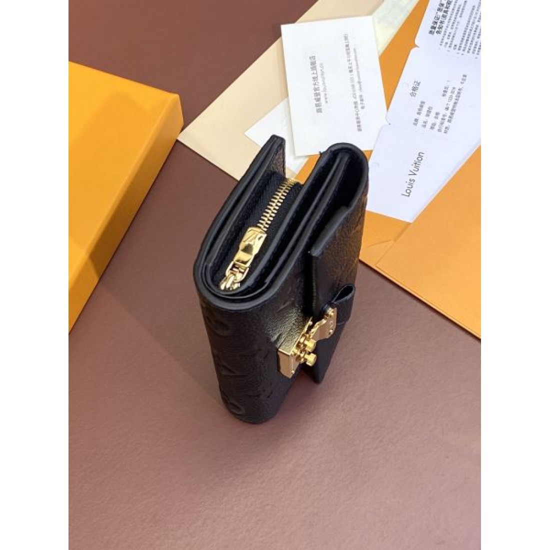 LOUIS VUITTON ルイヴィトン 2024FW 長時間持続可能 三つ折り財布 - 画像 (9)