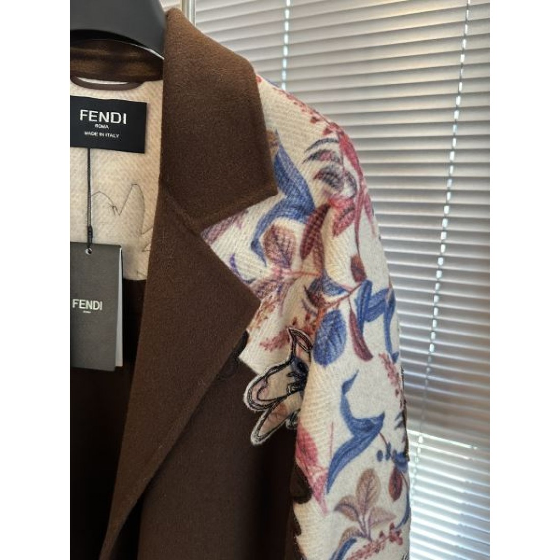FENDI フェンデイ コート 2024FW 手持ち在庫あり海外セレブ愛用 - 画像 (8)