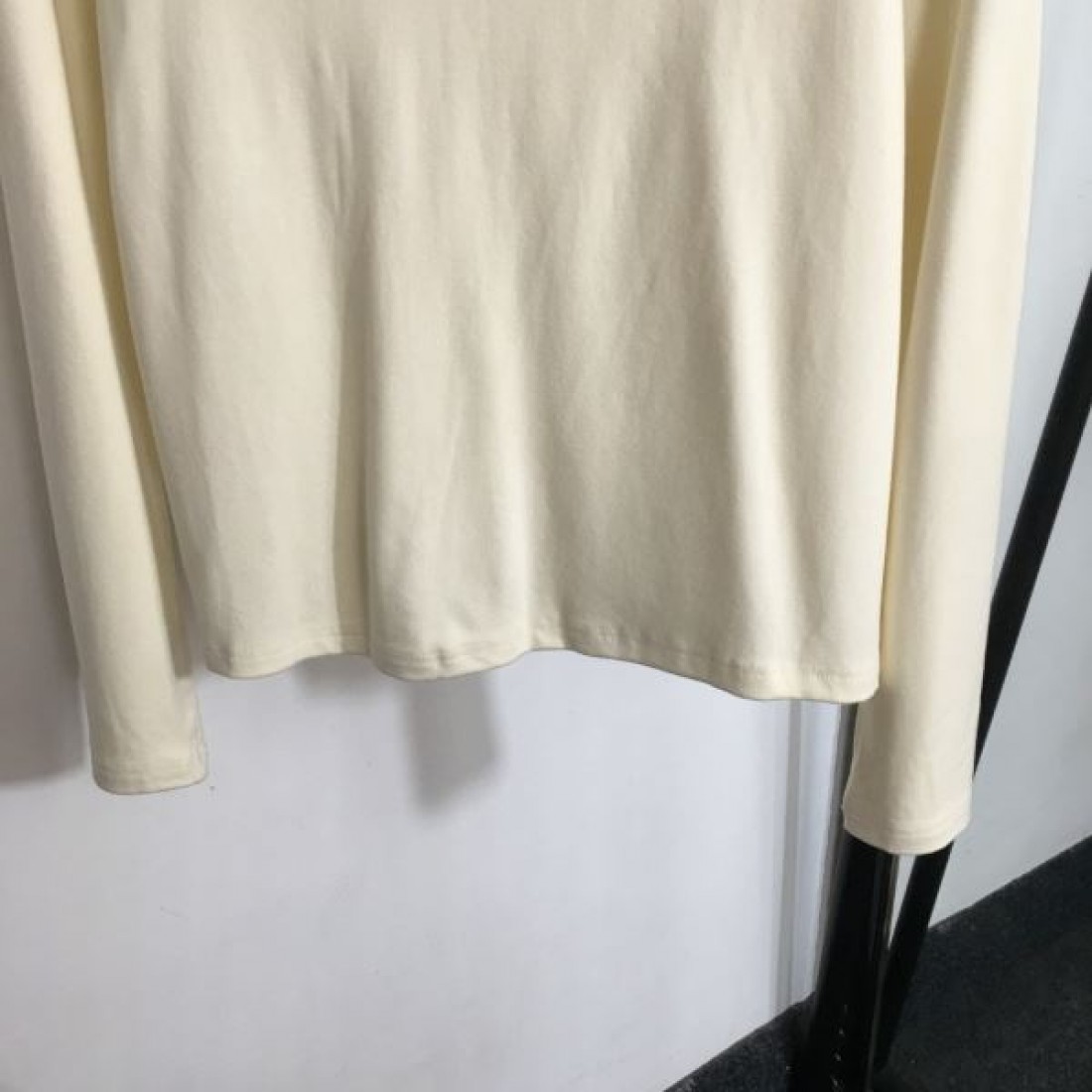 VALENTINO ヴァレンティノ 長袖Tシャツ 2024FW 新作セール大人OK - 画像 (8)