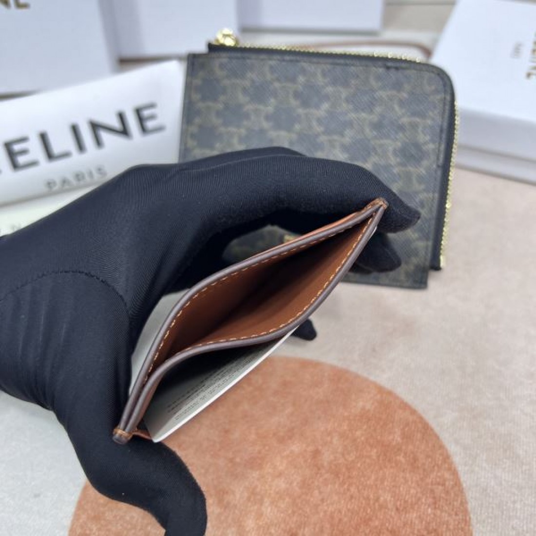CELINE セリーヌ 2024SS 春夏の限定コレクション カードケース - 画像 (7)