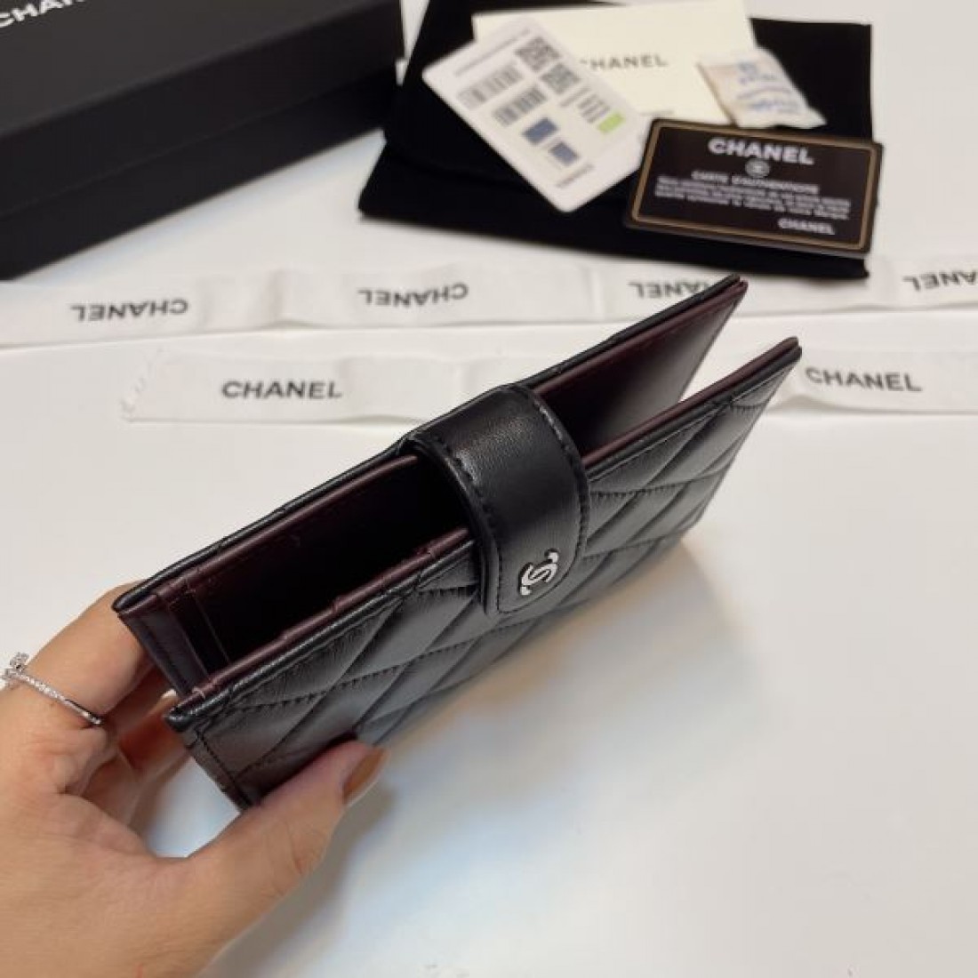 CHANEL シャネル 2024SS 見た目以上のかっこいい カードケース - 画像 (7)