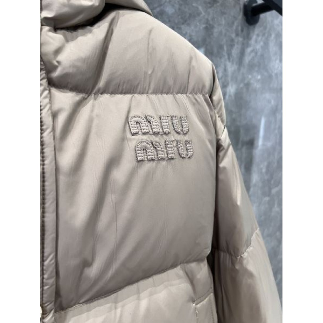 MIU MIU ミュウミュウ ダウンジャケット 2024FW 最安価格新品 - 画像 (7)