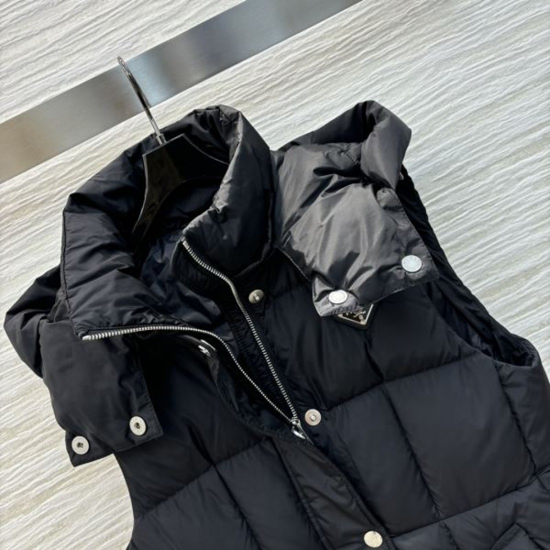 PRADA プラダ レディース 用ダウンジャケット 2024FW 鮮やかな春夏らしい - 画像 (7)