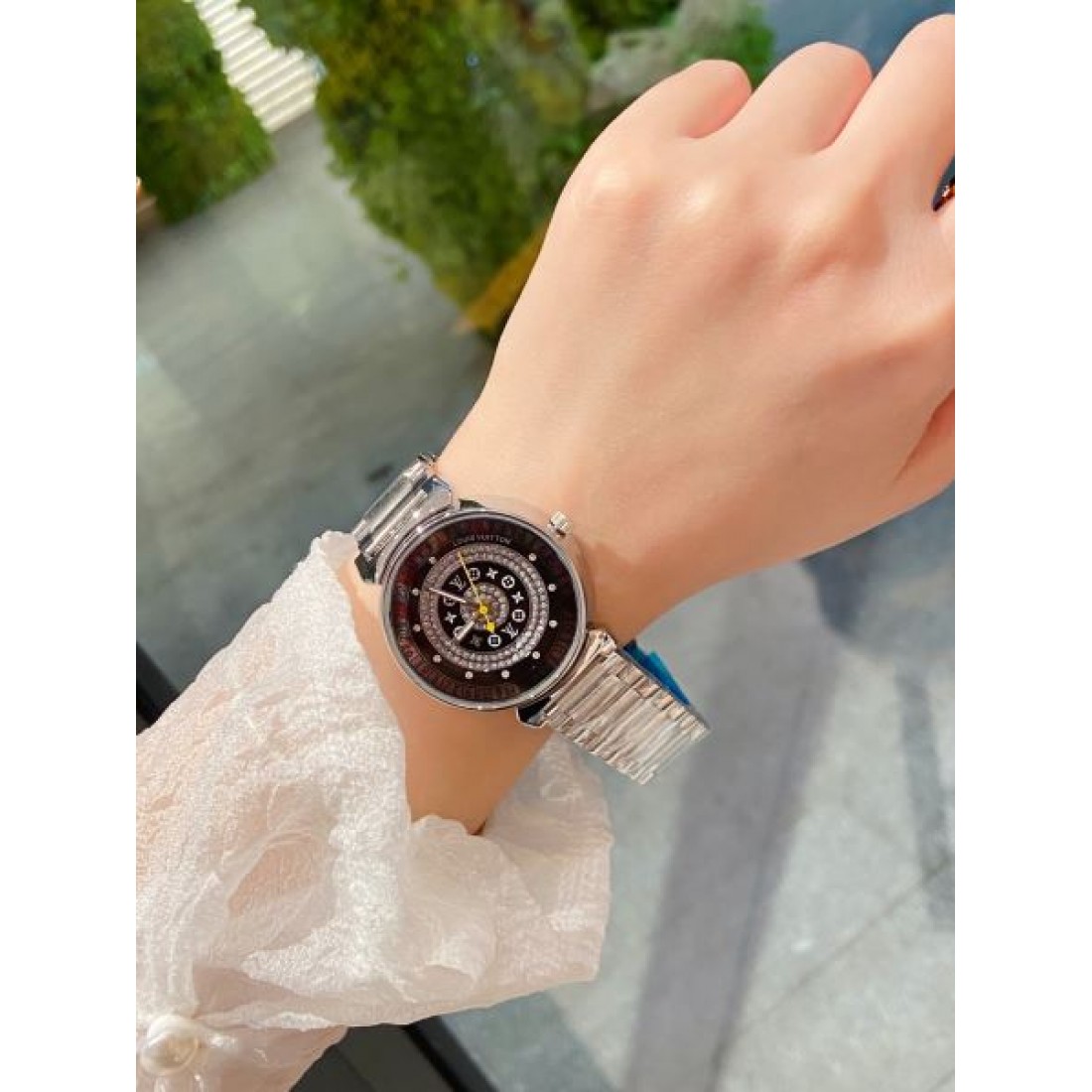2024SS 季節を問わず活躍し LOUIS VUITTON ルイヴィトン 時計 ウォッチ - 画像 (9)