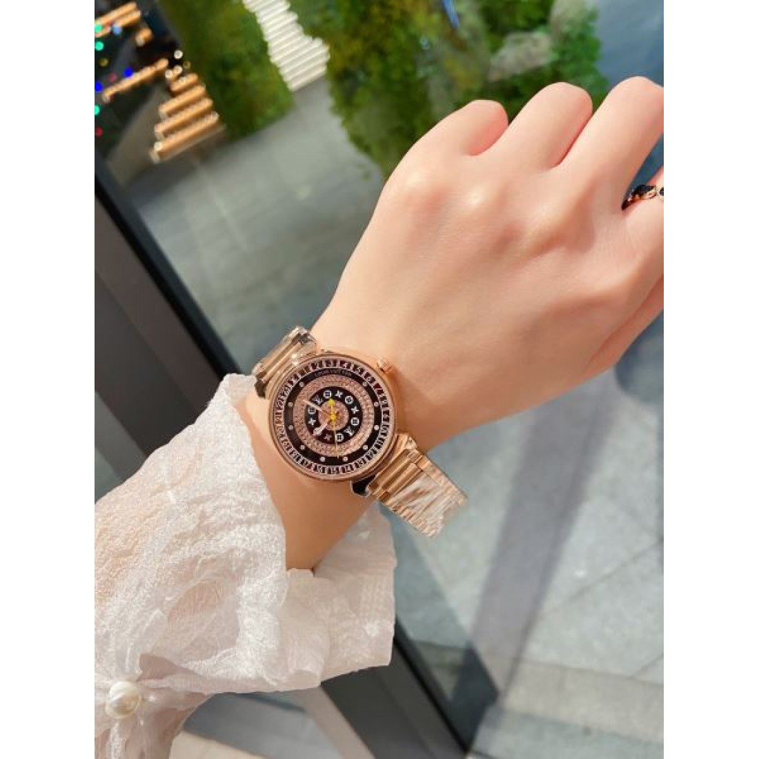 2024SS 季節を問わず活躍し LOUIS VUITTON ルイヴィトン 時計 ウォッチ - 画像 (10)