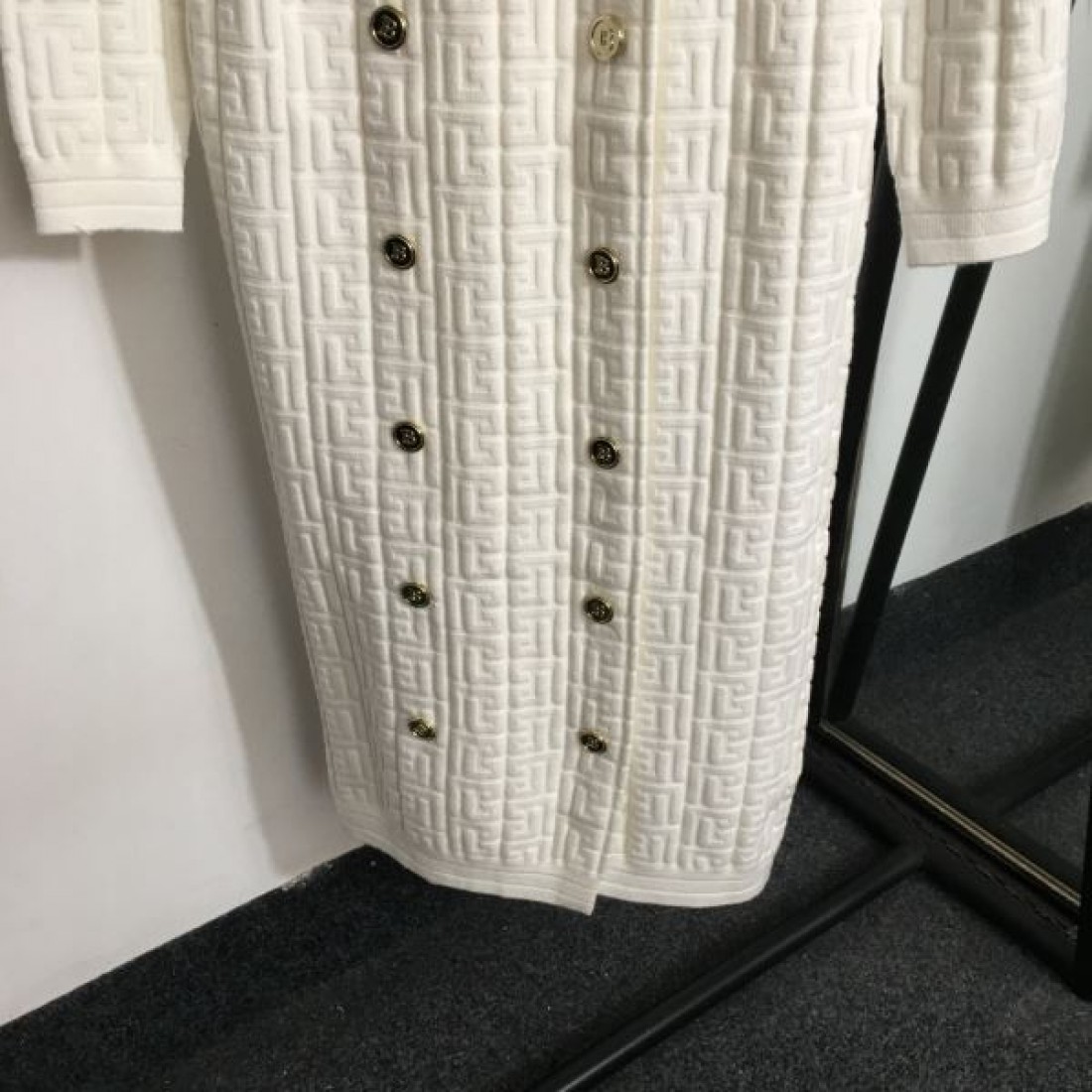 BALMAIN バルマン ワンピース 2024FW 相性が良く断然オススメ - 画像 (8)