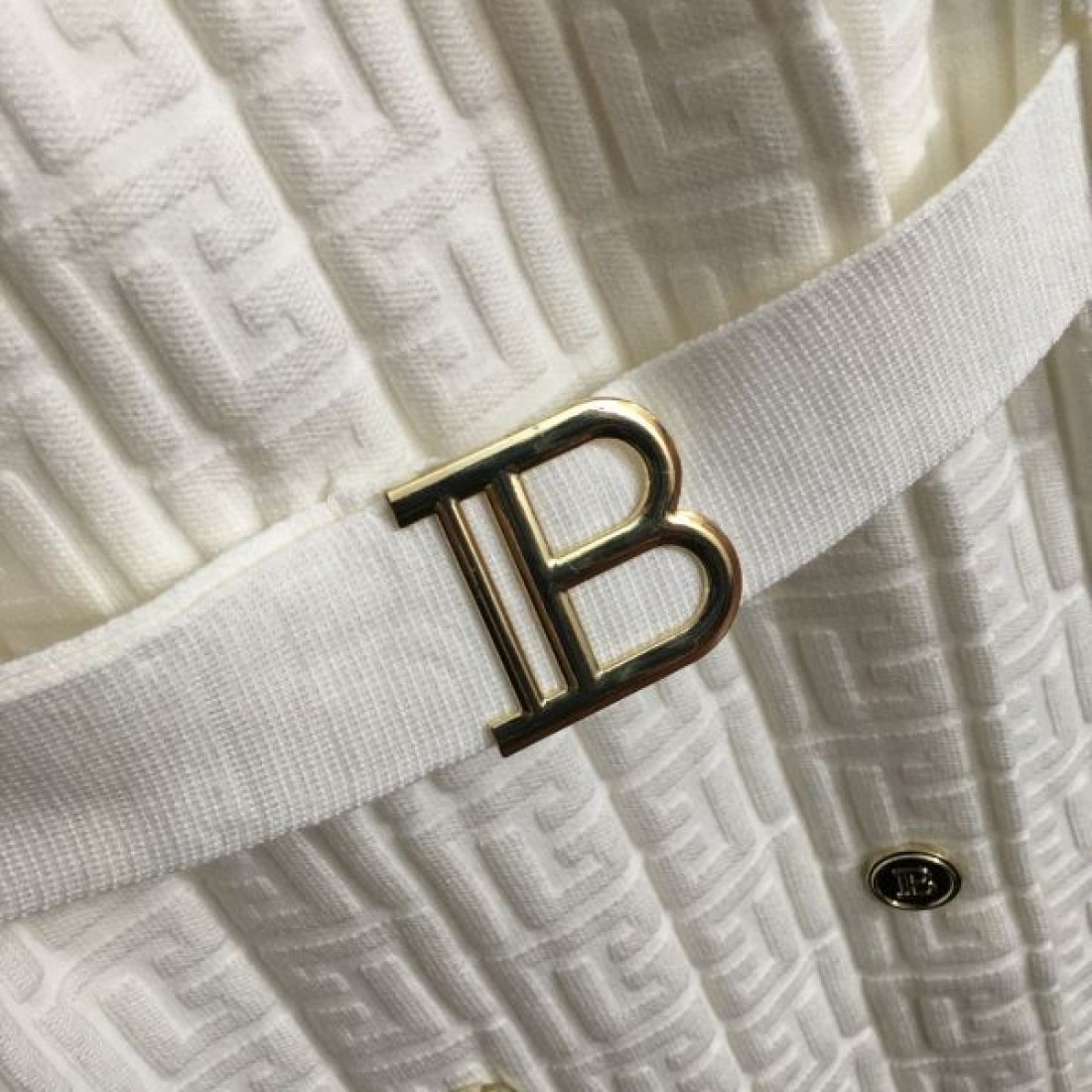 BALMAIN バルマン ワンピース 2024FW 相性が良く断然オススメ - 画像 (10)