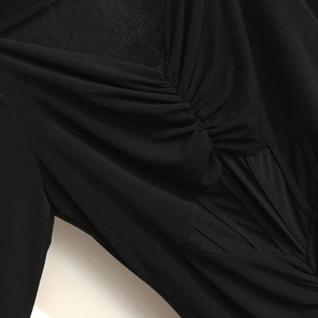 VERSACE ヴェルサーチェ ワンピース 2024FW 数量限定奇跡の入荷 - 画像 (8)