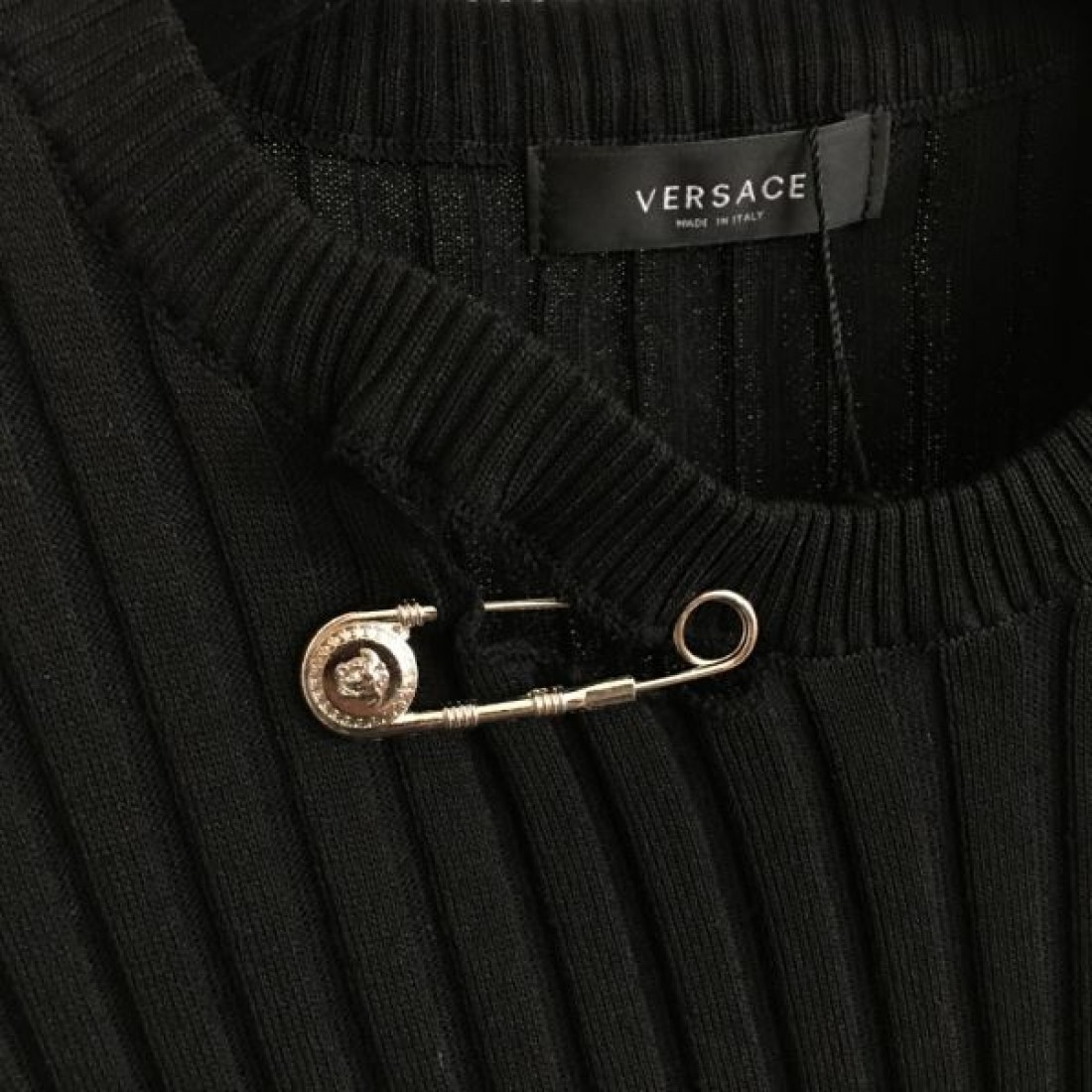 VERSACE ヴェルサーチェ ワンピース 2024FW 秋冬で限定セール！ - 画像 (8)