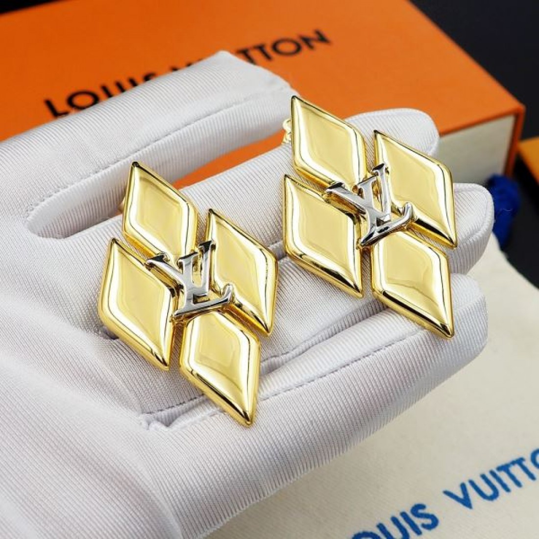 春夏トレンド 2024SS イヤリング LOUIS VUITTON ルイヴィトン - 画像 (9)