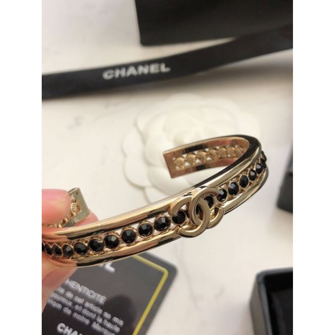 雑誌も街も人気アイテム 2024SS ブレスレット CHANEL シャネル - 画像 (8)