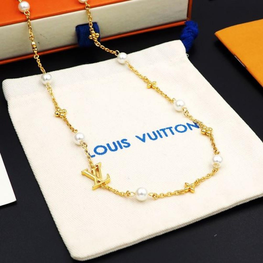 夏シーズン特集 2024SS ネックレス LOUIS VUITTON ルイヴィトン - 画像 (9)
