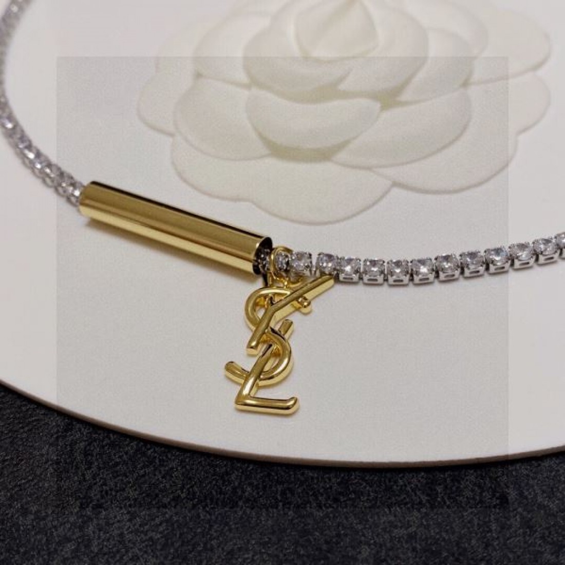 YSL イヴ サンローラン 最新で完売確実 2024SS ネックレス - 画像 (7)