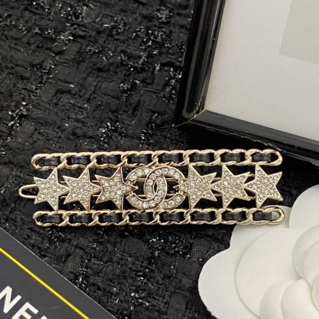 CHANEL シャネル 主役になる個性的なアイテム 2024SS 髪飾り - 画像 (8)