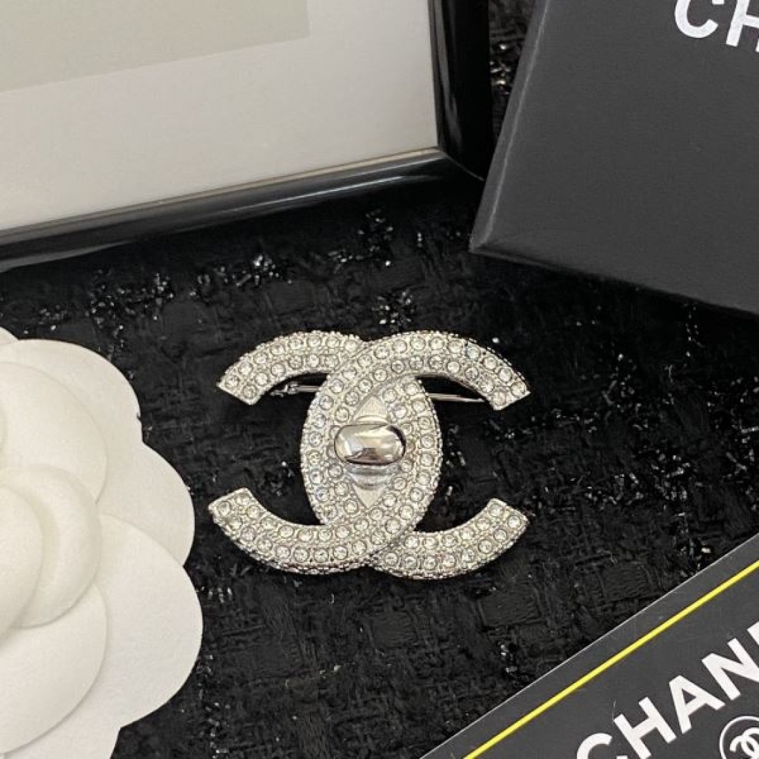 CHANEL シャネル ファッション感度の高い 2024SS ブローチ - 画像 (8)