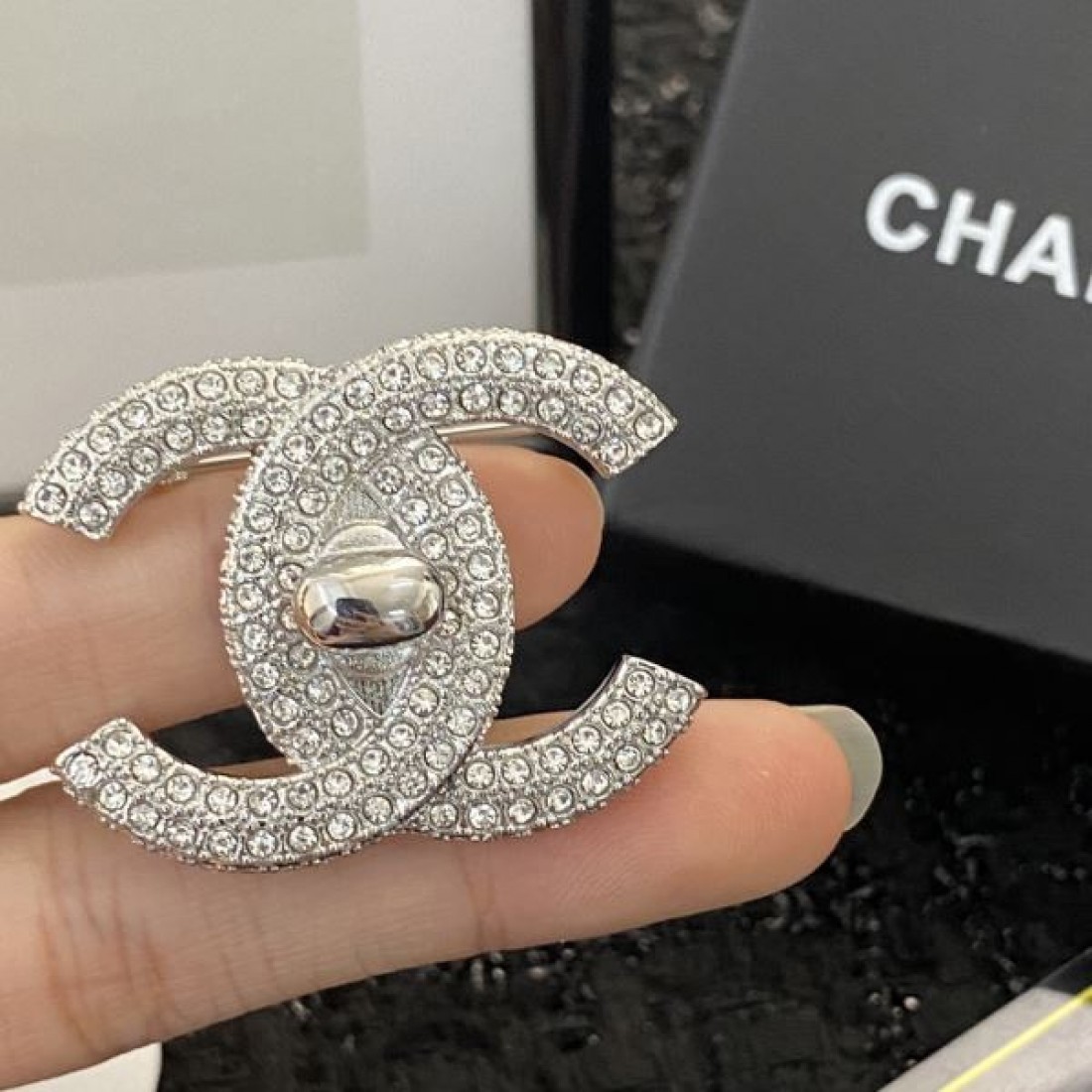 CHANEL シャネル ファッション感度の高い 2024SS ブローチ - 画像 (9)
