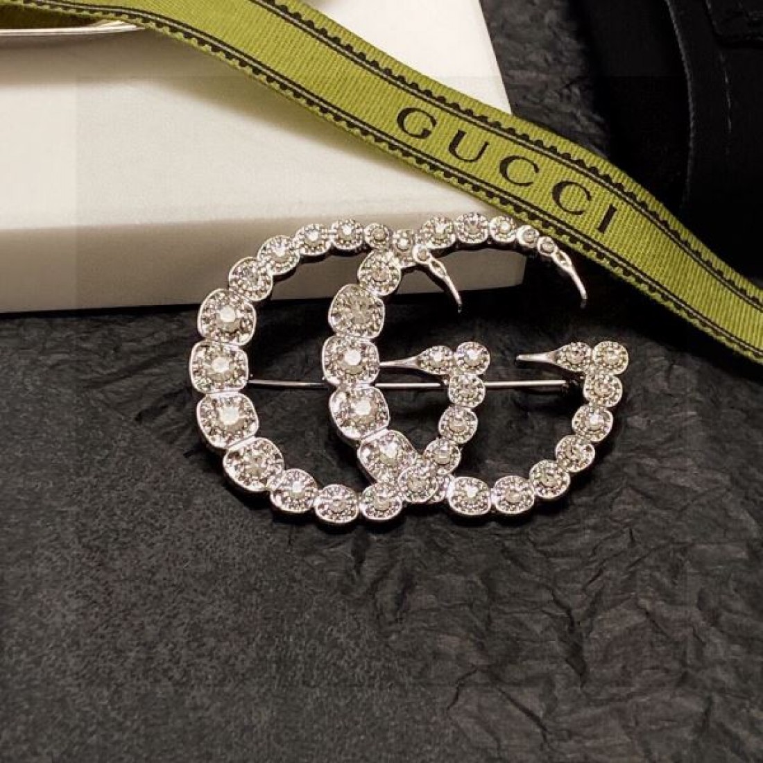 GUCCI グッチ 相性が良く断然オススメ 2024SS ブローチ - 画像 (9)