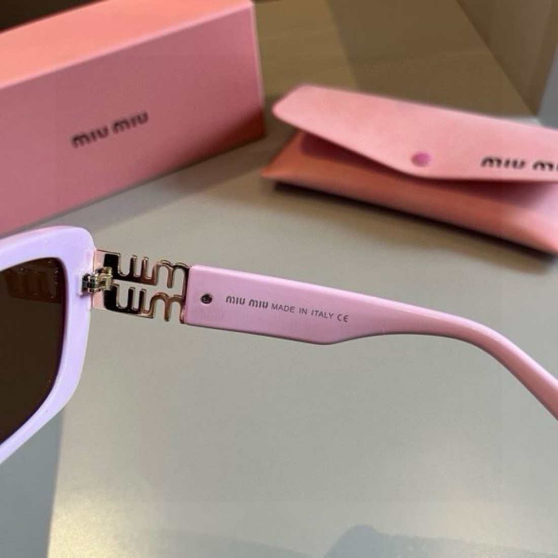 MIU MIU ミュウミュウ 2024SS サングラス 夏に大注目アイテム - 画像 (9)
