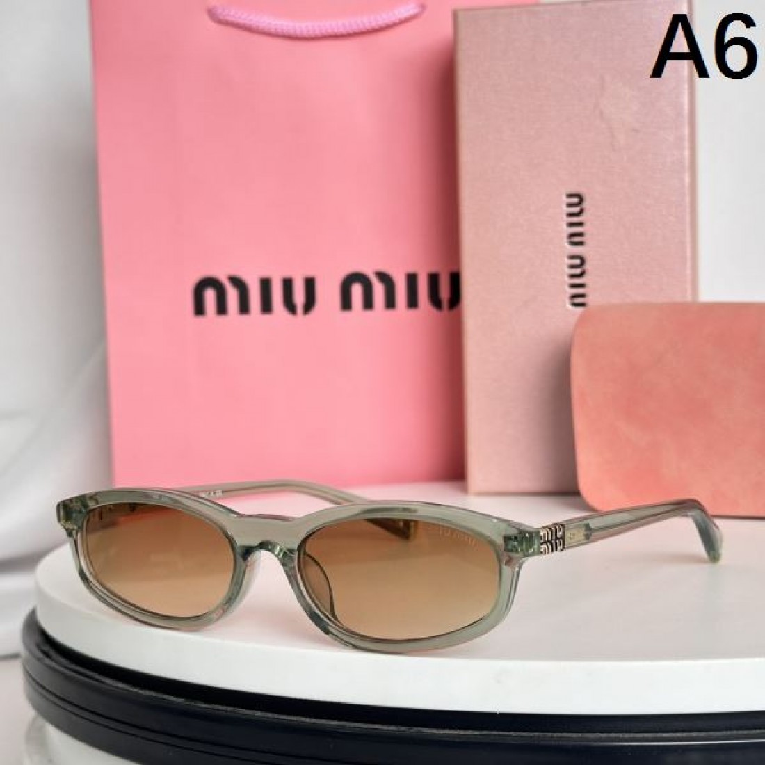 2024FW サングラス MIU MIU ミュウミュウ 芸能人着用商品 - 画像 (7)