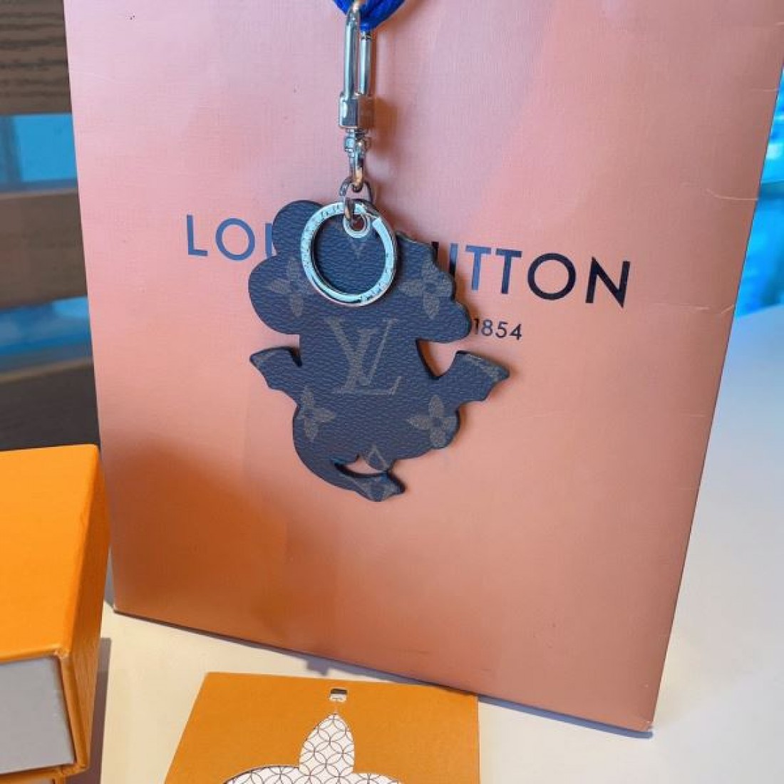 2024SS キーホルダー LOUIS VUITTON ルイヴィトン ホリデー限定 - 画像 (9)