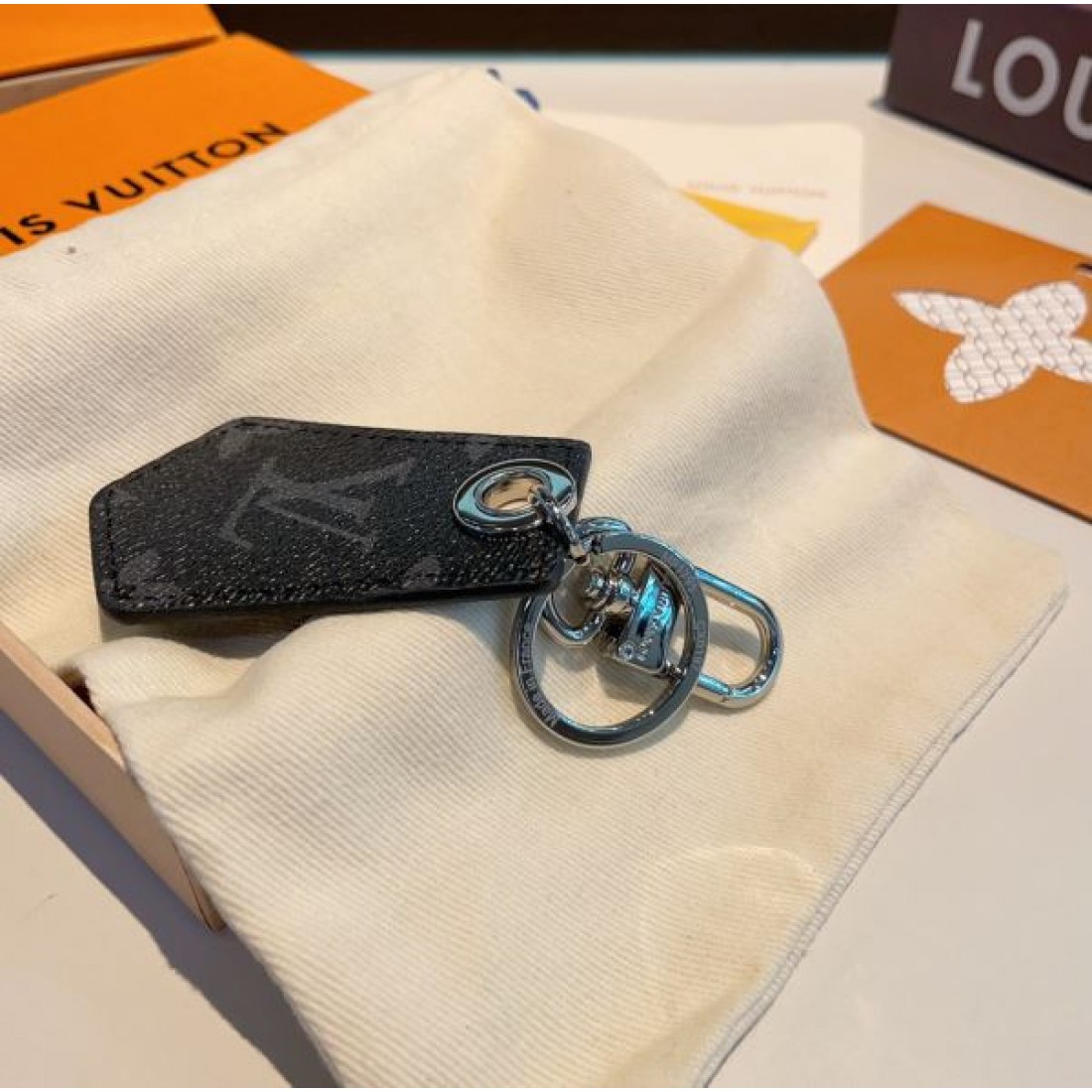 2024SS キーホルダー LOUIS VUITTON ルイヴィトン HOT品質保証 - 画像 (9)