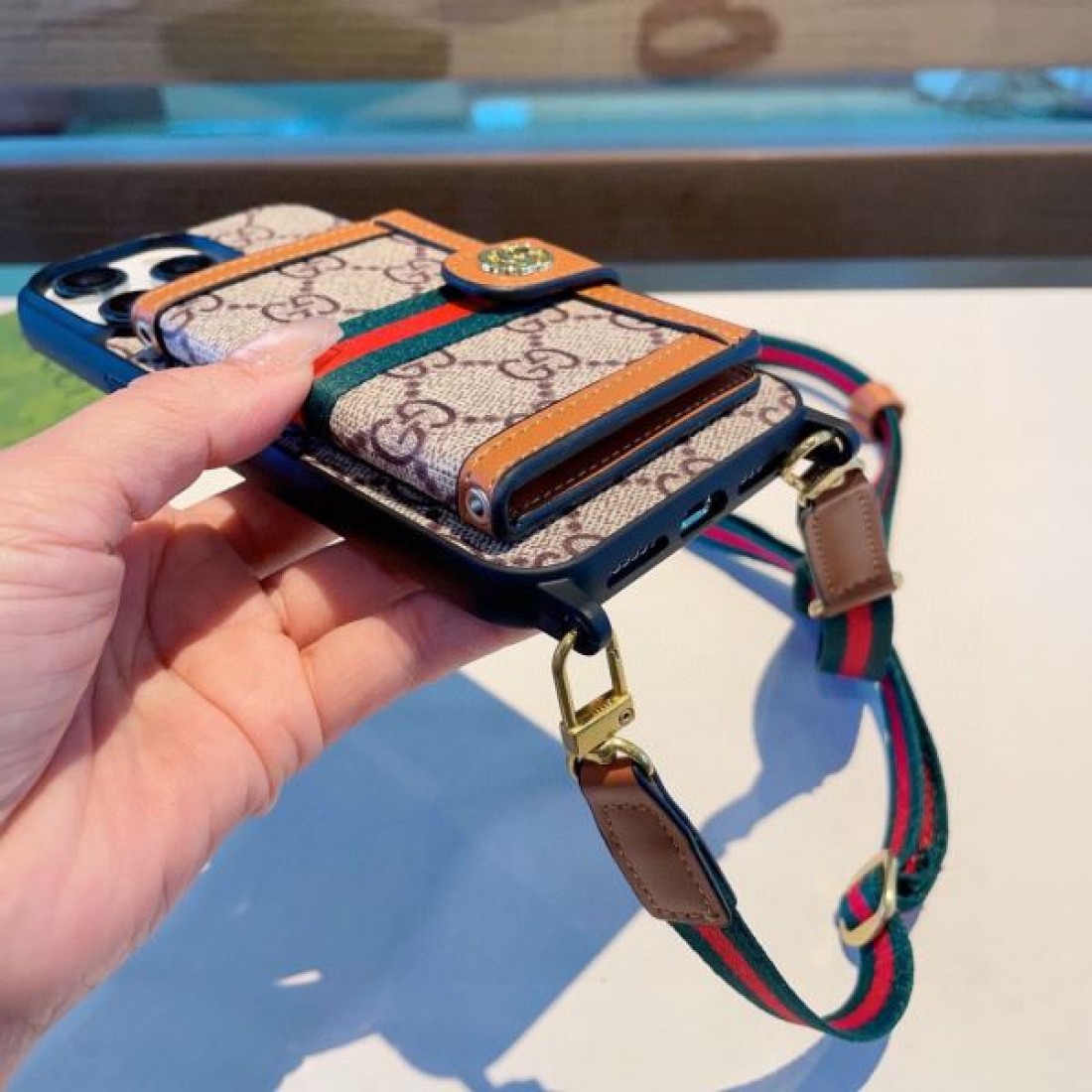 GUCCI グッチ 2024SS 抜群な魅力的なアイテム iphone携帯ケース - 画像 (8)