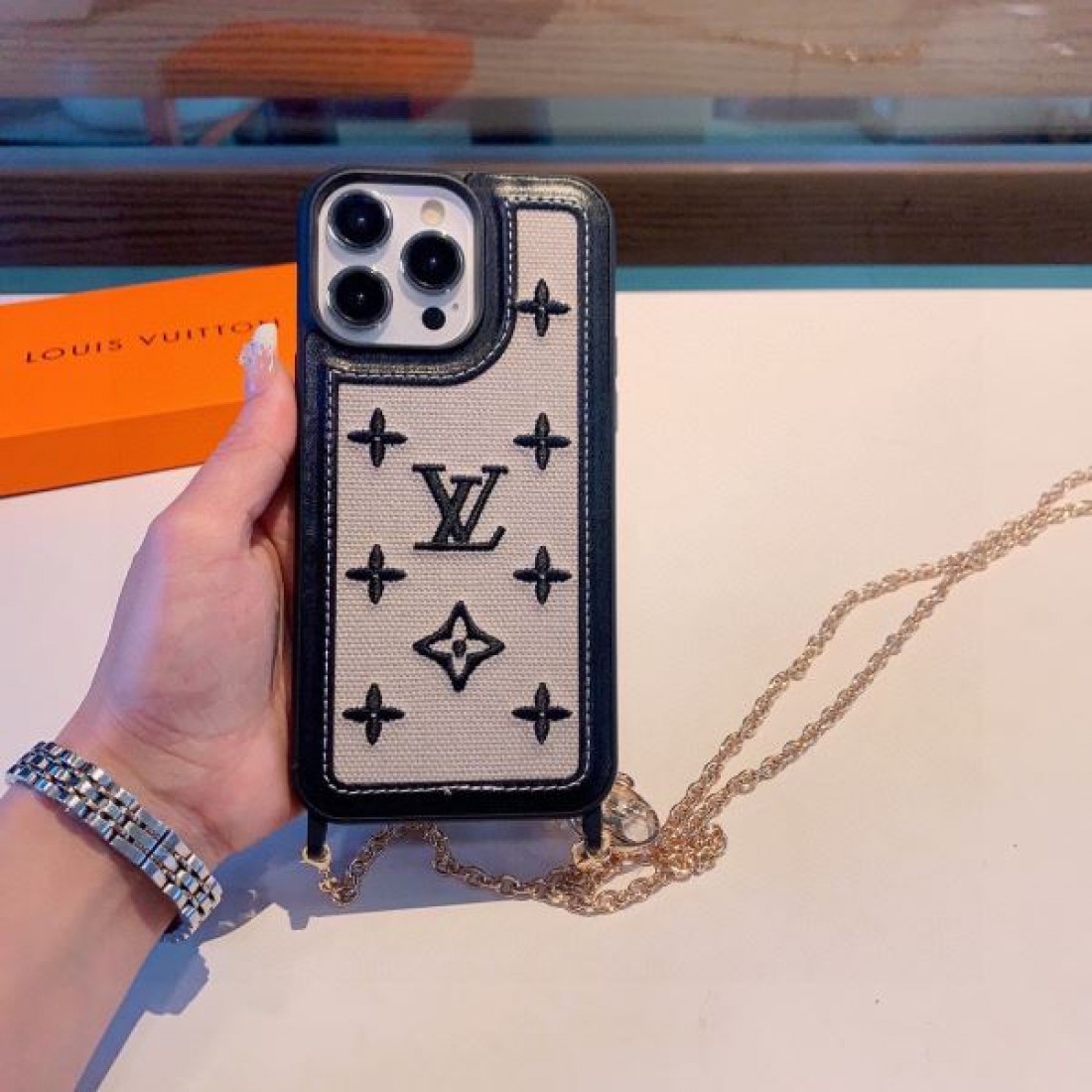 LOUIS VUITTON ルイヴィトン 2024SS 人気セール100%新品 iphone携帯ケース - 画像 (9)