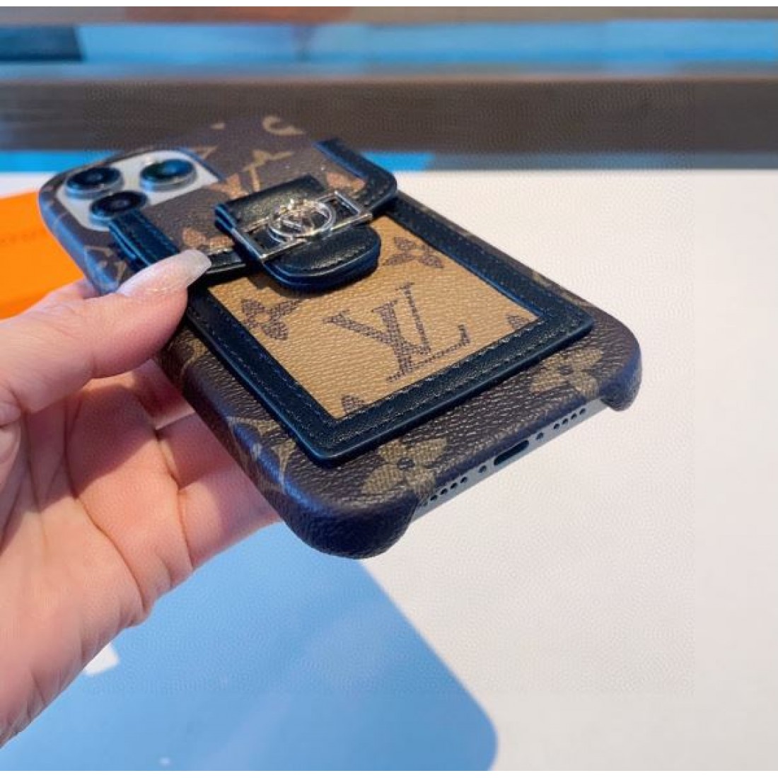 LOUIS VUITTON ルイヴィトン 2024SS 高い活用度 iphone携帯ケース - 画像 (10)