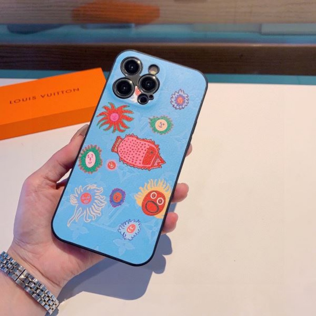 LOUIS VUITTON ルイヴィトン 2024SS 人気沸騰中 iphone携帯ケース - 画像 (9)