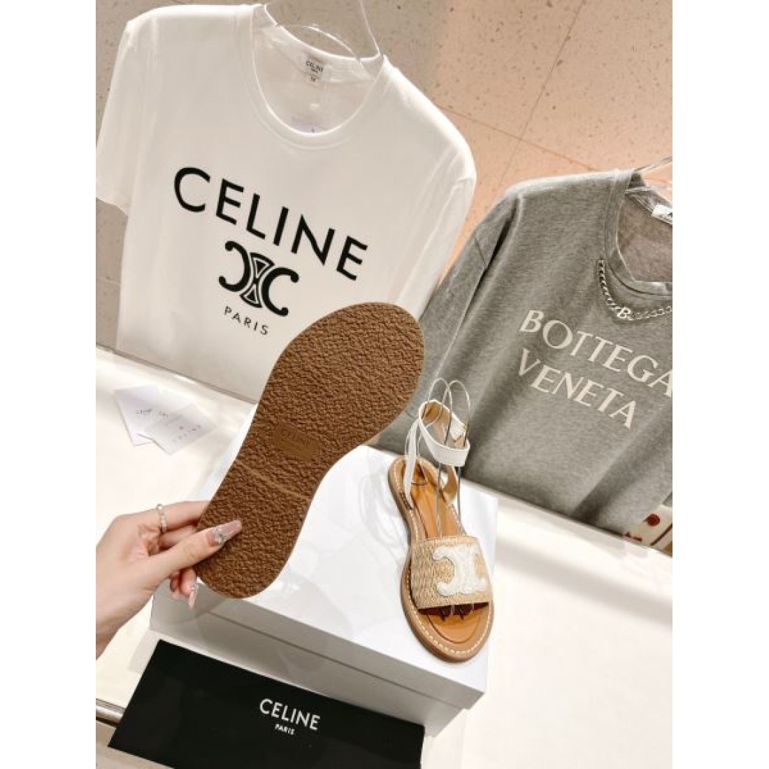 2024SS 雑誌掲載も多数注目の新作 CELINE セリーヌ レディースサンダル - 画像 (10)