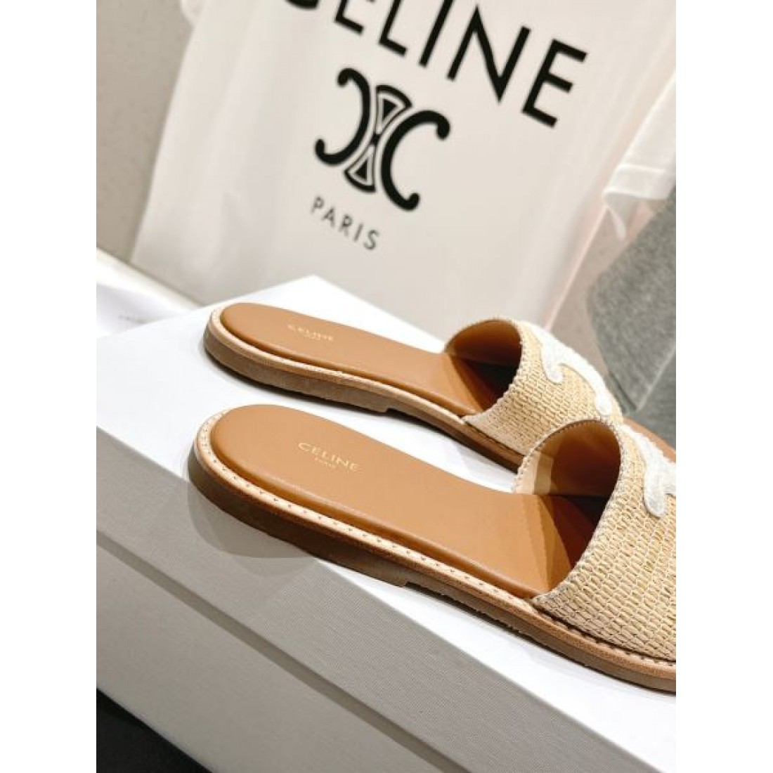 2024SS 昨年も人気のアイテム新品 CELINE セリーヌ レディーススリッパ - 画像 (9)