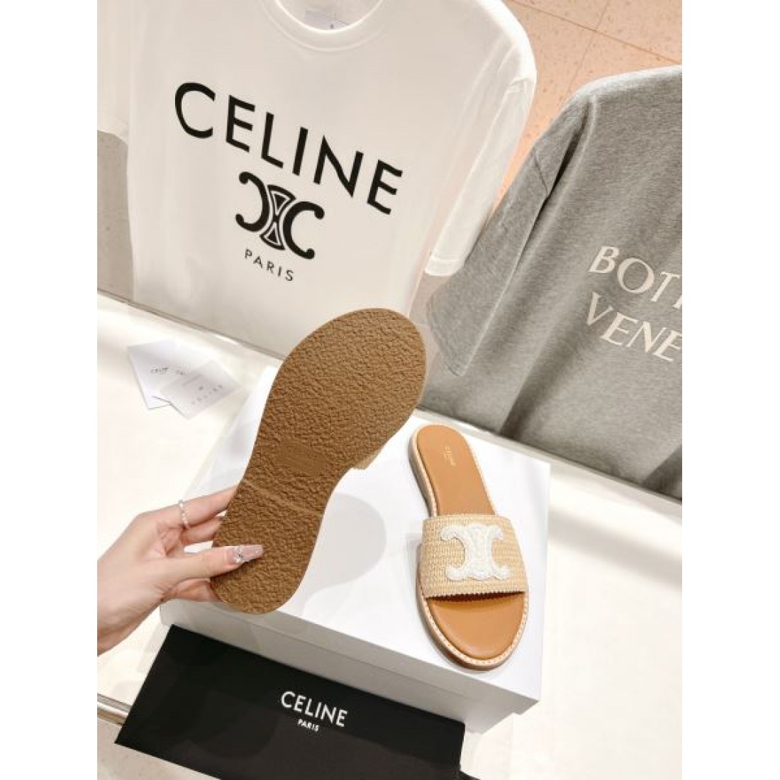 2024SS 昨年も人気のアイテム新品 CELINE セリーヌ レディーススリッパ - 画像 (10)