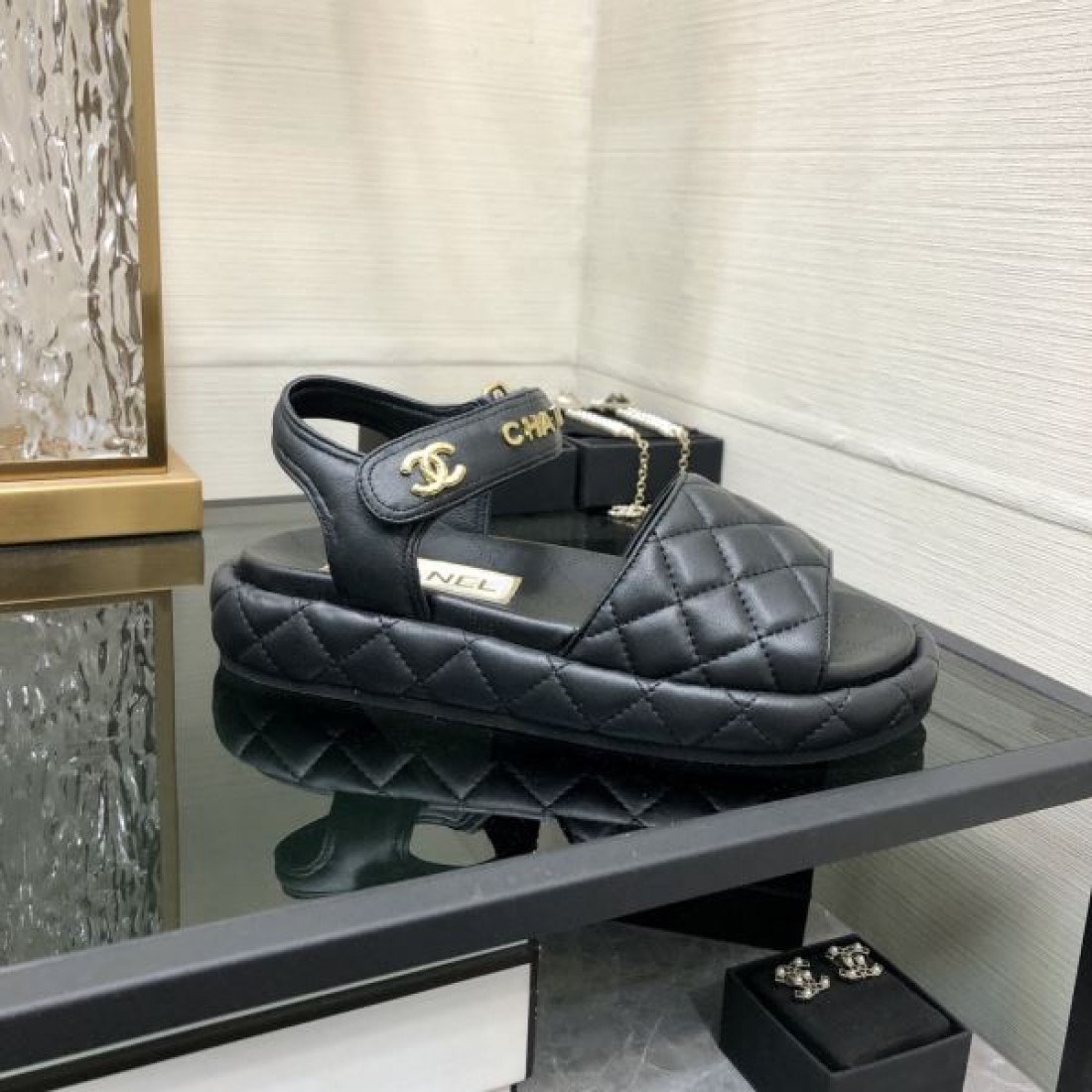 2024SS 上品なカジュアルコーデに CHANEL シャネル レディースサンダル - 画像 (7)