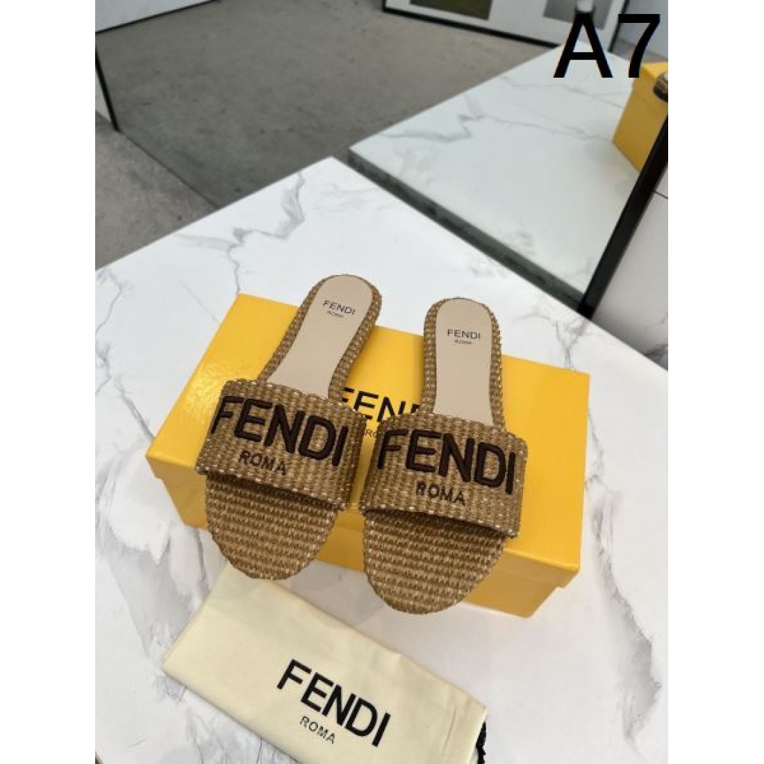 2024SS 見逃せない注目夏季精品 FENDI フェンデイ レディースサンダル - 画像 (8)