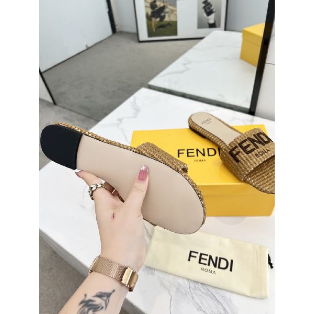 2024SS 見逃せない注目夏季精品 FENDI フェンデイ レディースサンダル - 画像 (11)