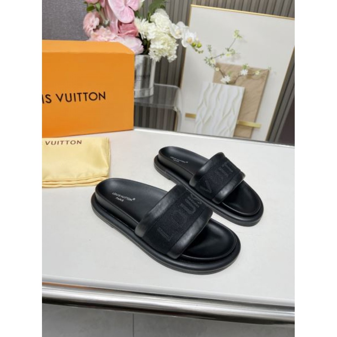 2024SS 夏らしい色味 LOUIS VUITTON ルイヴィトン レディースサンダル - 画像 (7)