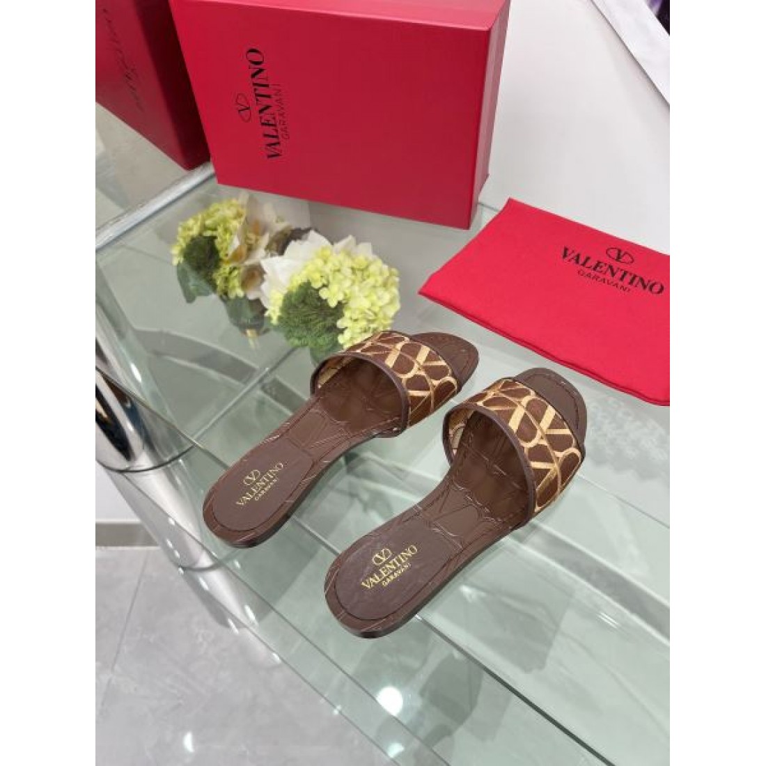 2024SS 色にも流行り VALENTINO ヴァレンティノ レディーススリッパ - 画像 (8)