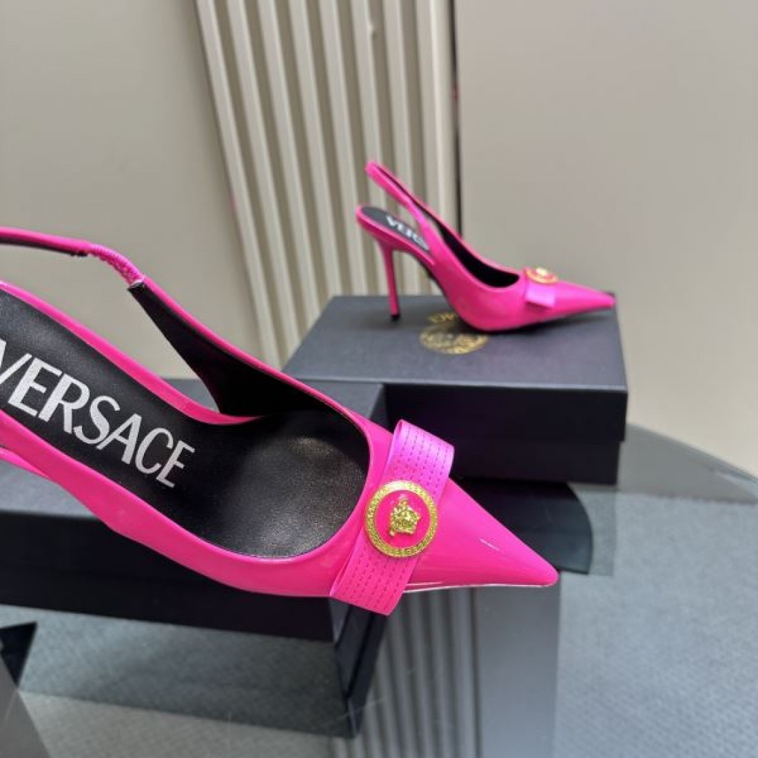 2024SS ベストセラー VERSACE ヴェルサーチェ レディースサンダル - 画像 (8)