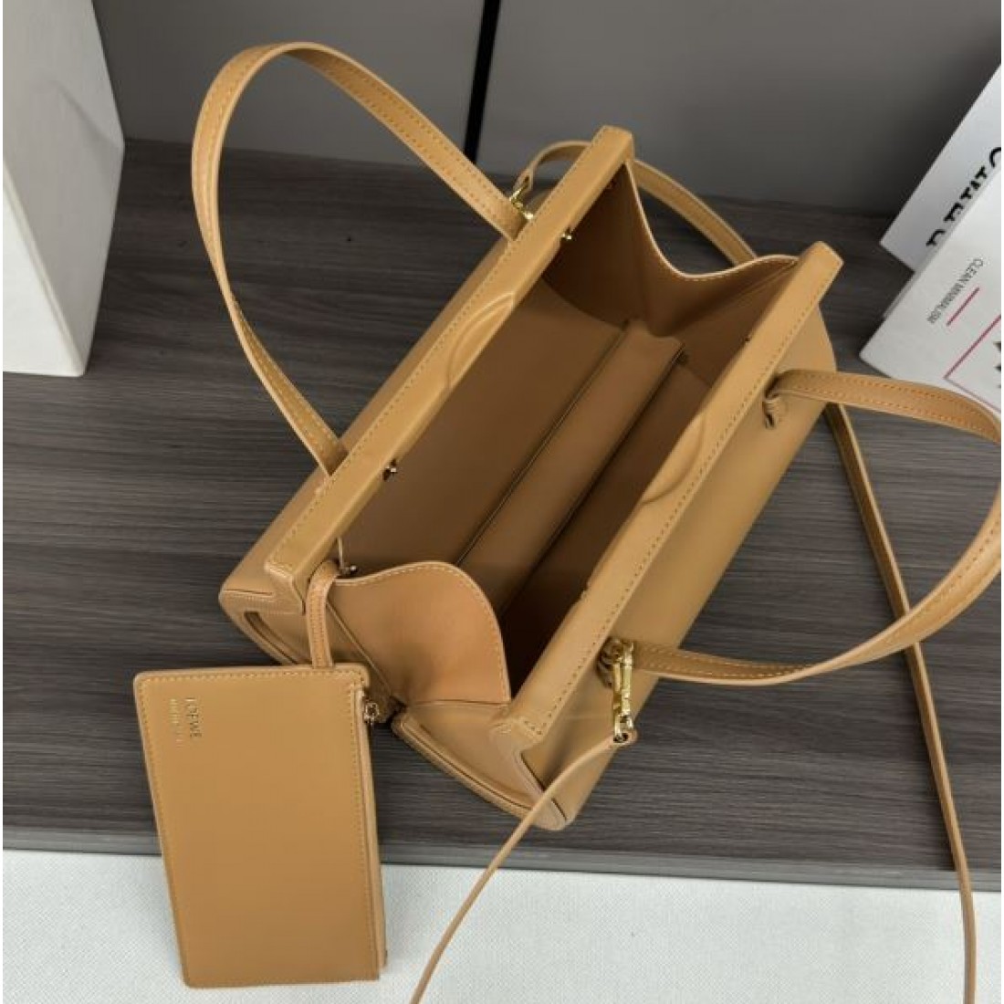 2025SS トートバッグ LOEWE ロエベ トレンドコーデが楽しめ - 画像 (8)
