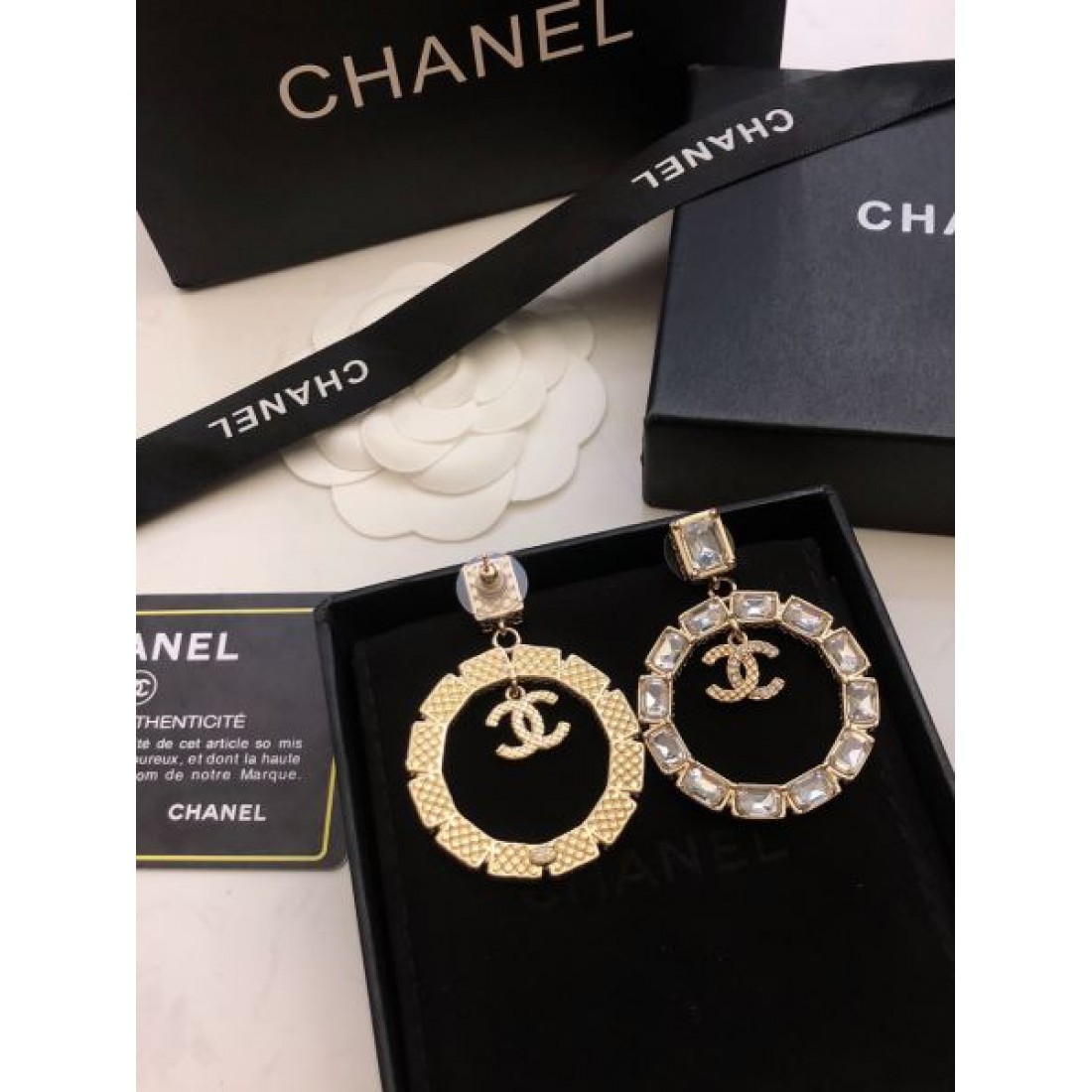 2025SS CHANEL シャネル 都会的な印象のスタイル イヤリング - 画像 (7)