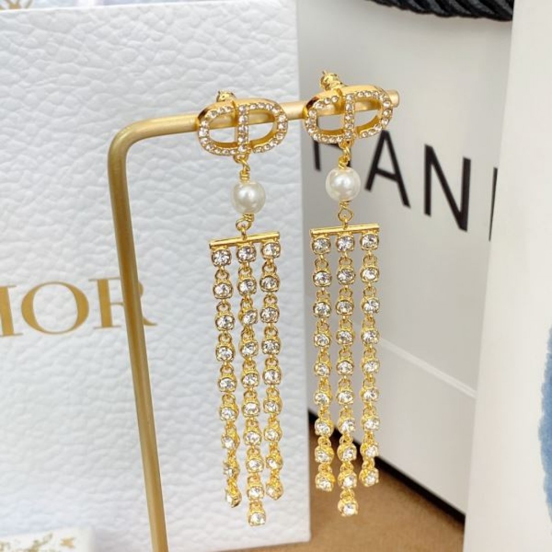 2025SS DIOR ディオール 着回し力抜群のシンプル イヤリング - 画像 (3)