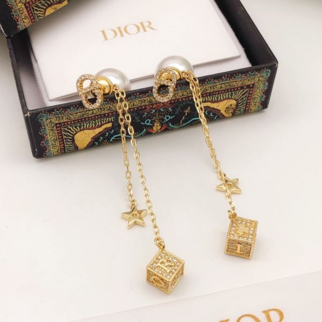 2025SS DIOR ディオール 引き続き人気のアイテム イヤリング - 画像 (5)