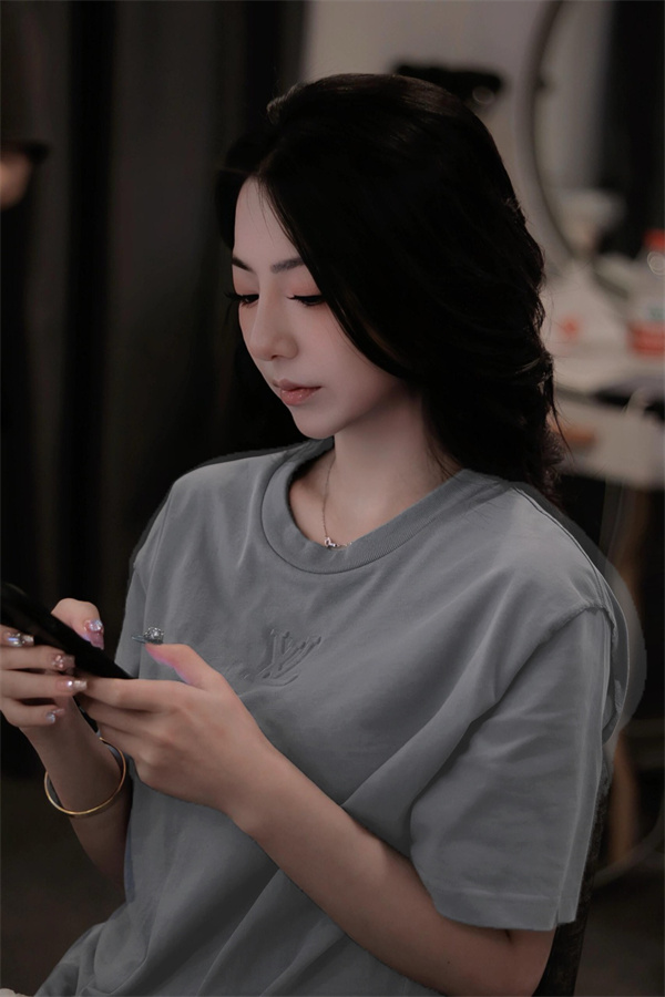スーパーコピー LV Tシャツ